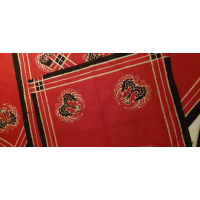 Rode stoffen batik servetten